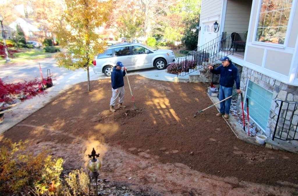 Yard Grading Tips – The Right Way to Grade Your Yard To Ensure You Have Good Drainage…