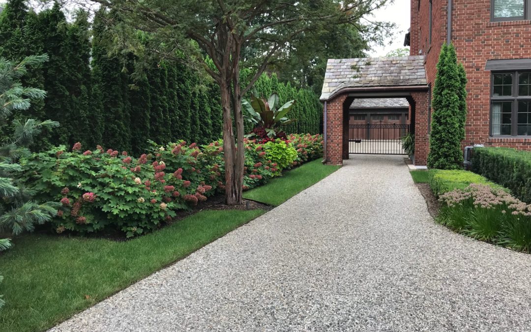 Some Pros and a Con to Help You Decide If You Want a Crushed Stone Driveway…