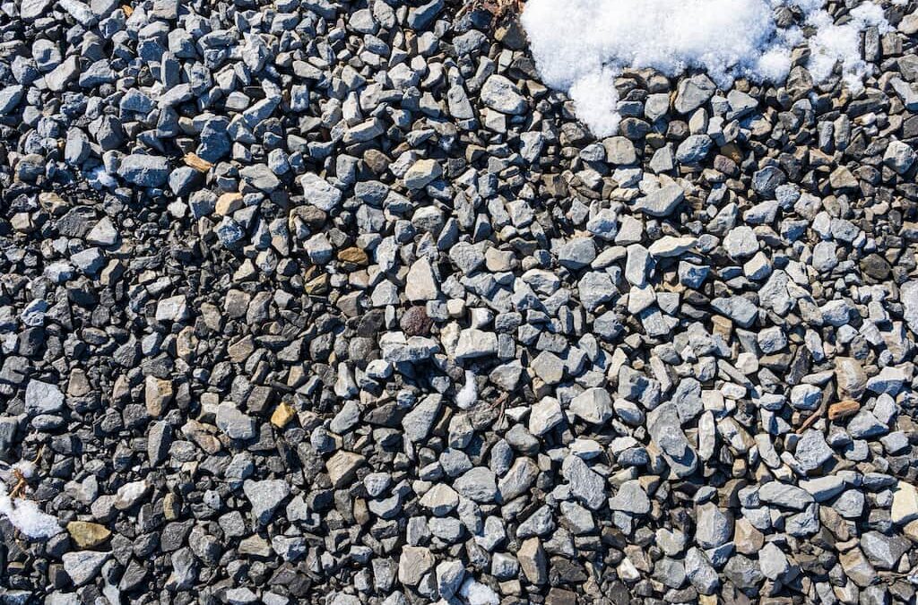 5 Ways To Remove Snow and Ice From Your Gravel Driveway