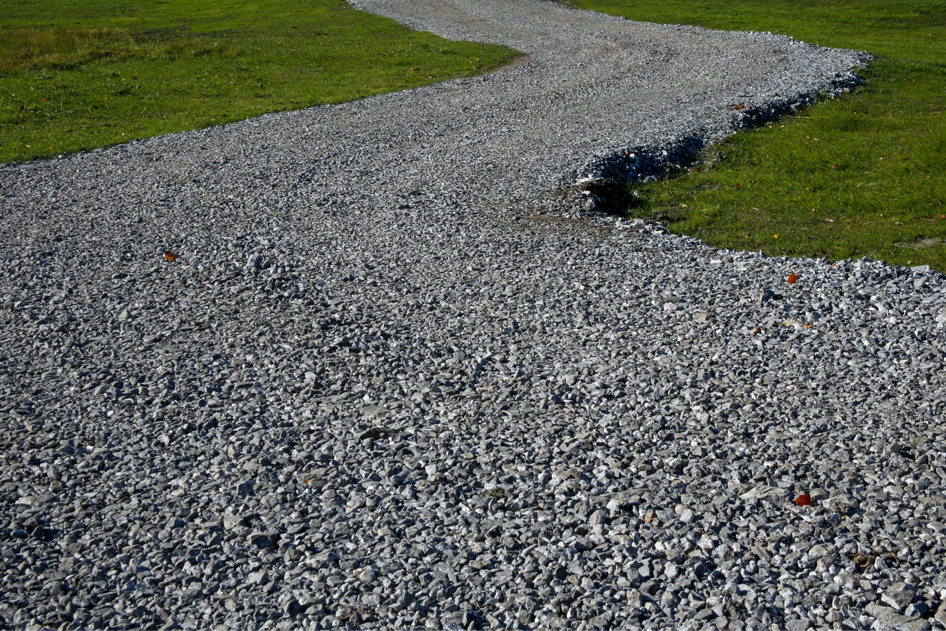 Gravel windy driveway & road